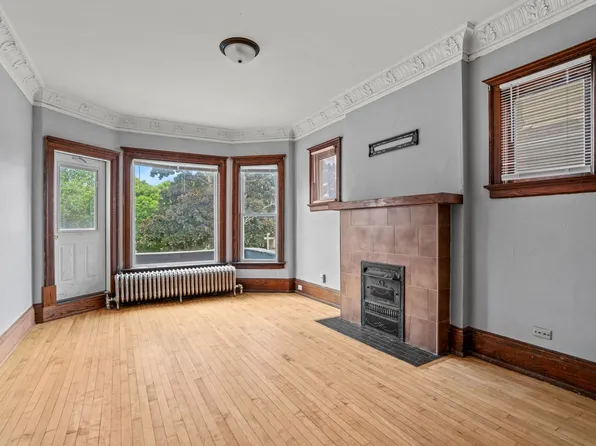 2933 N Maryland Ave, Milwaukee, WI 53211