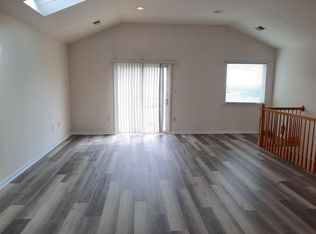 194 Zabriskie St FL 2, Jersey City, NJ 07307
