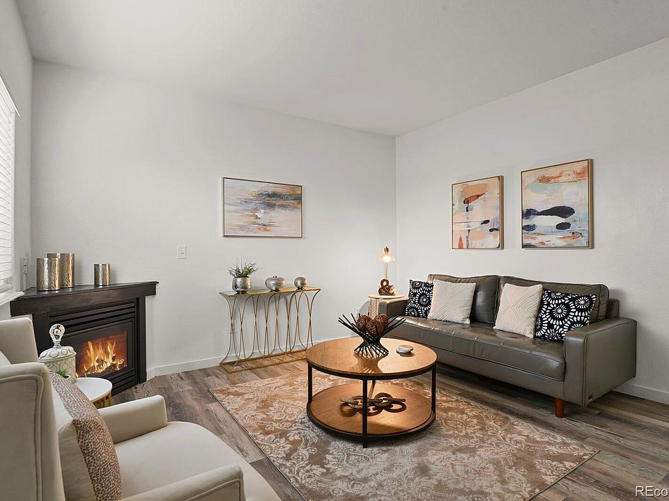 1st image of 2642 Devonshire Court