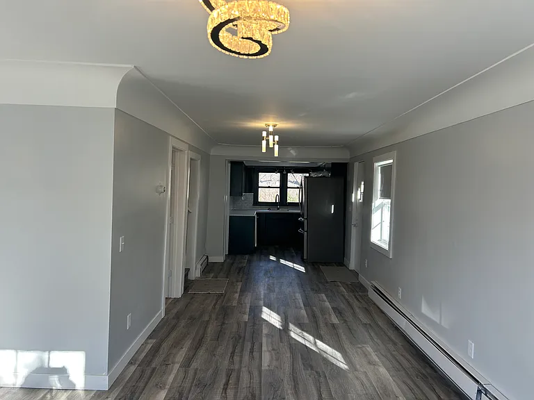 310 N Warren Ave — Photo 8