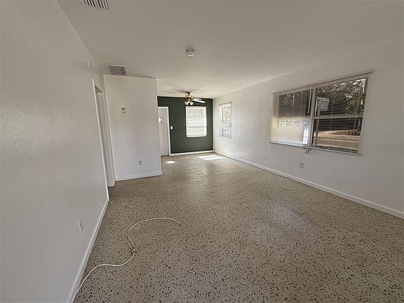 3rd image of 1218 N Federal Hwy #10