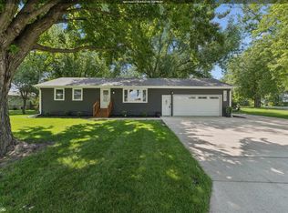 1401 Southland Dr, Clear Lake, IA 50428