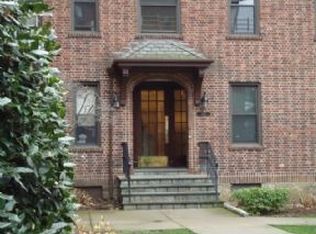 240 Bronxville Rd, Bronxville, NY 10708