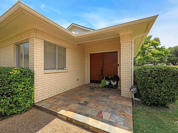 3rd image of 6530 Brentfield Ct