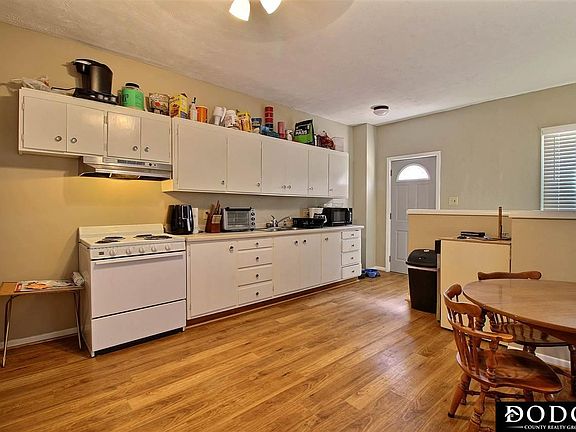 5th image of 633 E Linden Ave