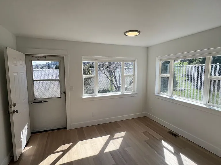 Sunray Terrace Senior Apartments — Photo 38