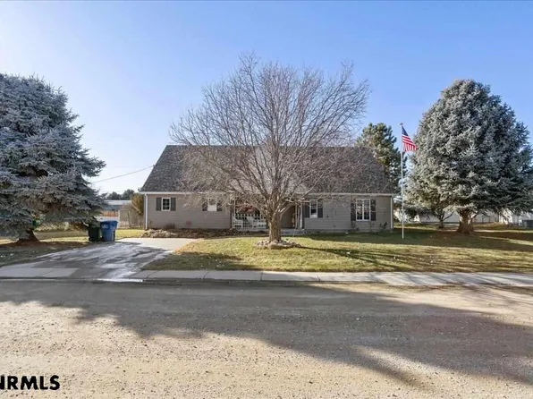 4402 Shady Ln, Scottsbluff, NE 69361