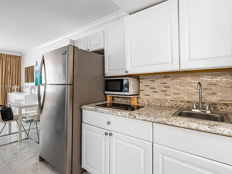 19201 Collins Ave #104 — Photo 7
