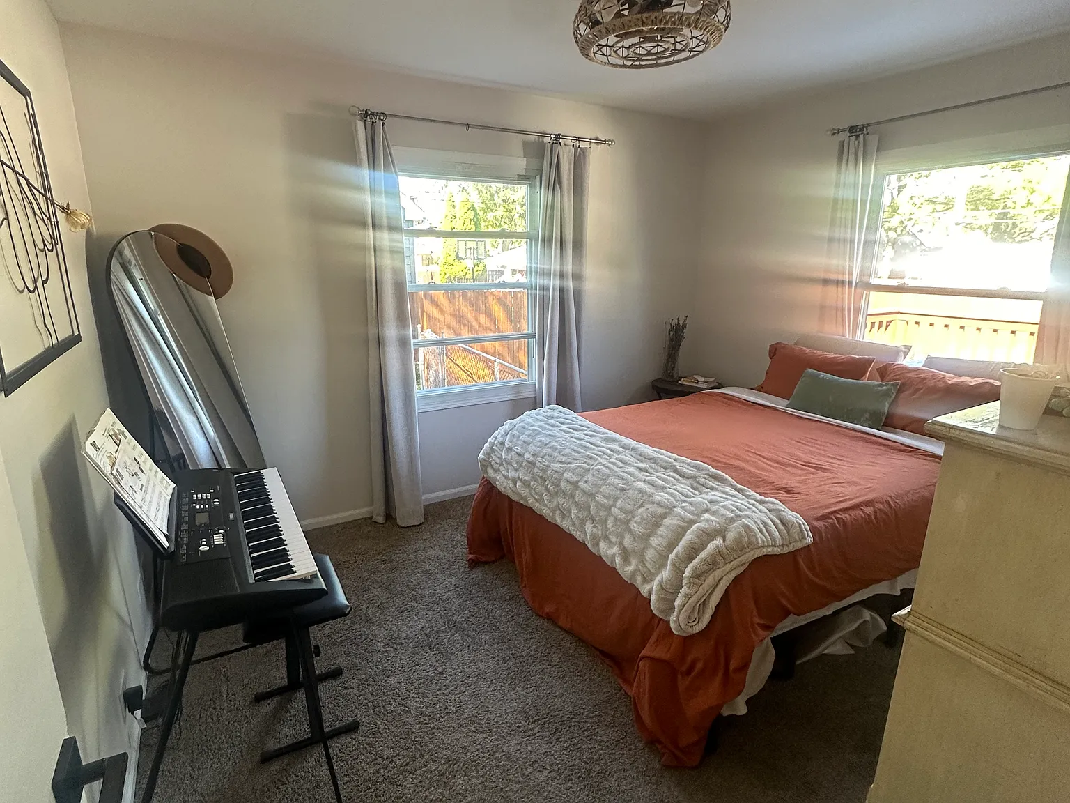 3 bed, 1290 sqft, $2,800 — Photo 4