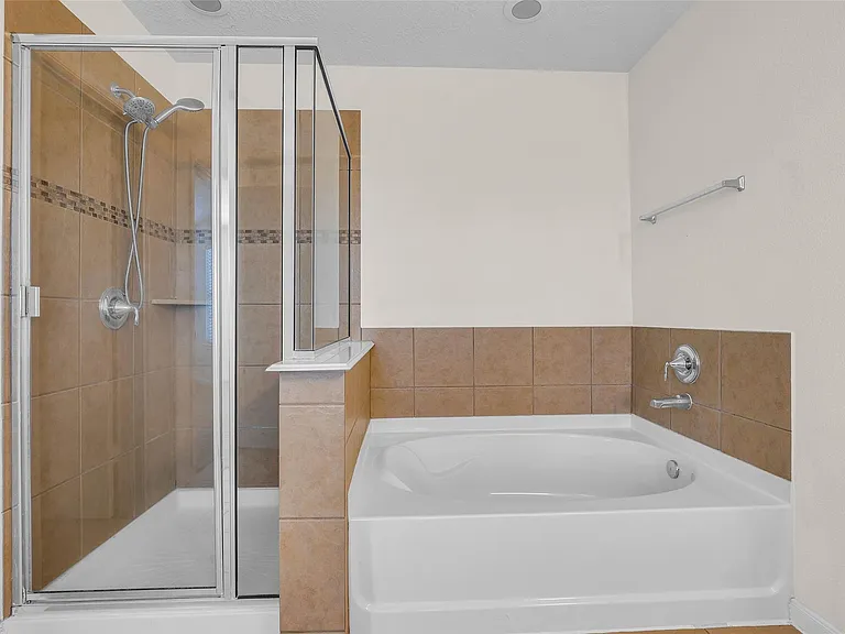 6719 Path Way Ct — Photo 35