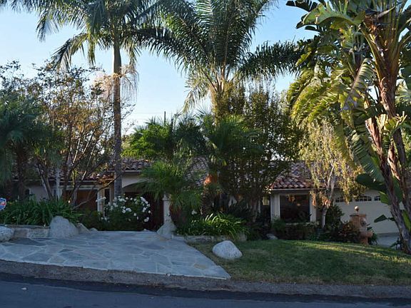 2nd image of 985 El Segundo Dr