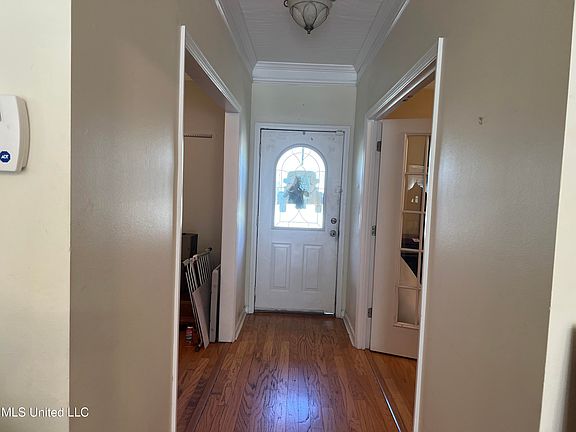 3rd image of 3029 Wind Wood Dr
