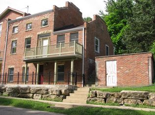 420 Elk St, Galena, IL 61036