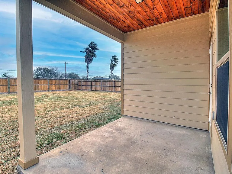 7530 Sable Creek Dr — Photo 10