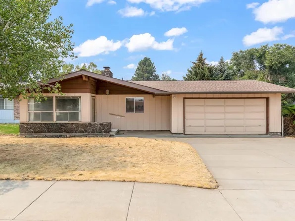 410 SE 10th St, Madras, OR 97741