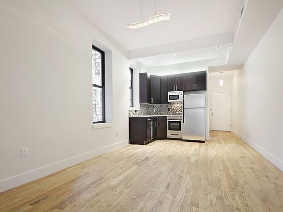 4th image of 79 W 127th St #2G