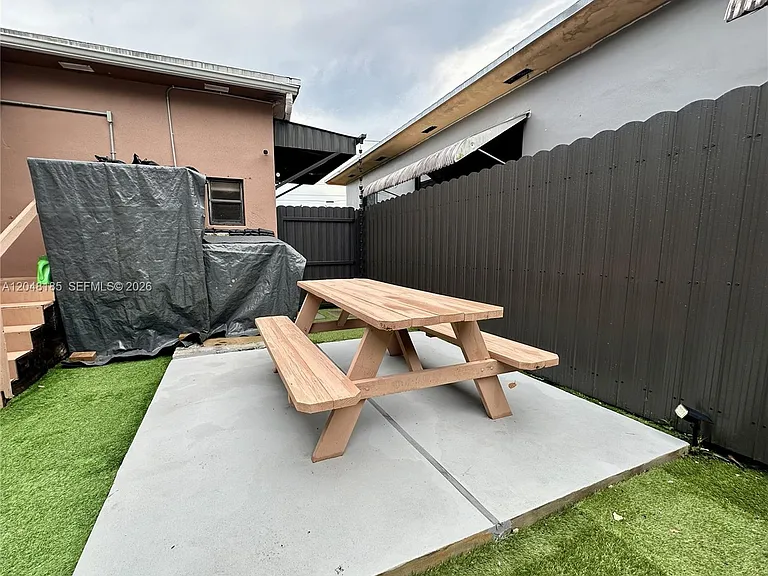 1309 NW 55th Ter #STUDIO — Photo 14