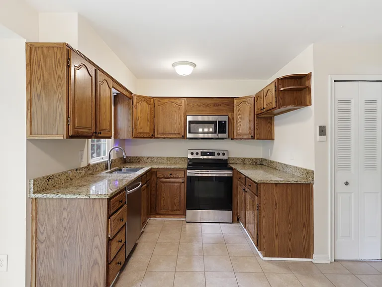 8747 Arley Dr — Photo 13
