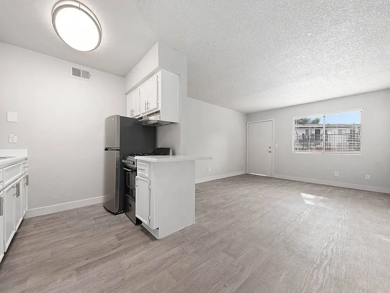 The Enclave Apartment Homes — Photo 5