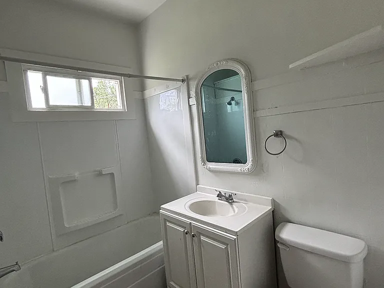 241 N Hayes Ave — Photo 10