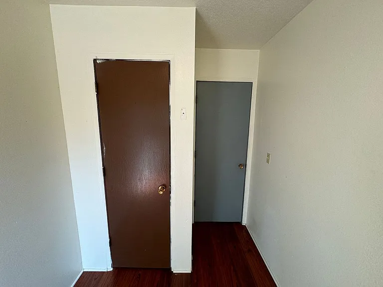 1620-1650 N Winding Brook Loop — Photo 8