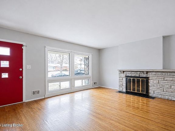 5th image of 8518 Smithton Rd