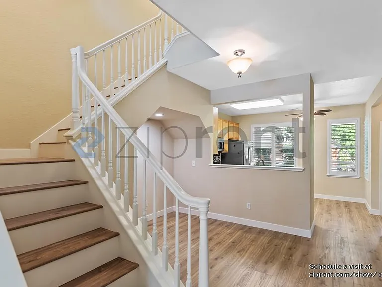 139 Concord Cir — Photo 5