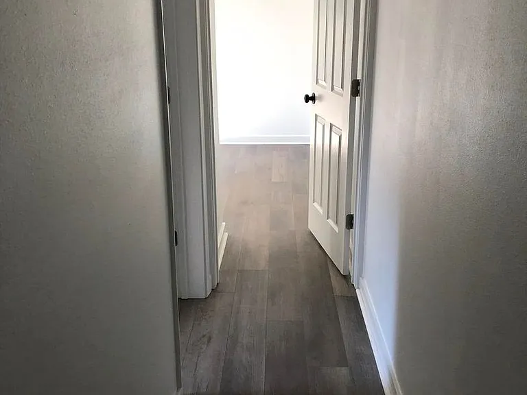 904 S Pine St #1 — Photo 5