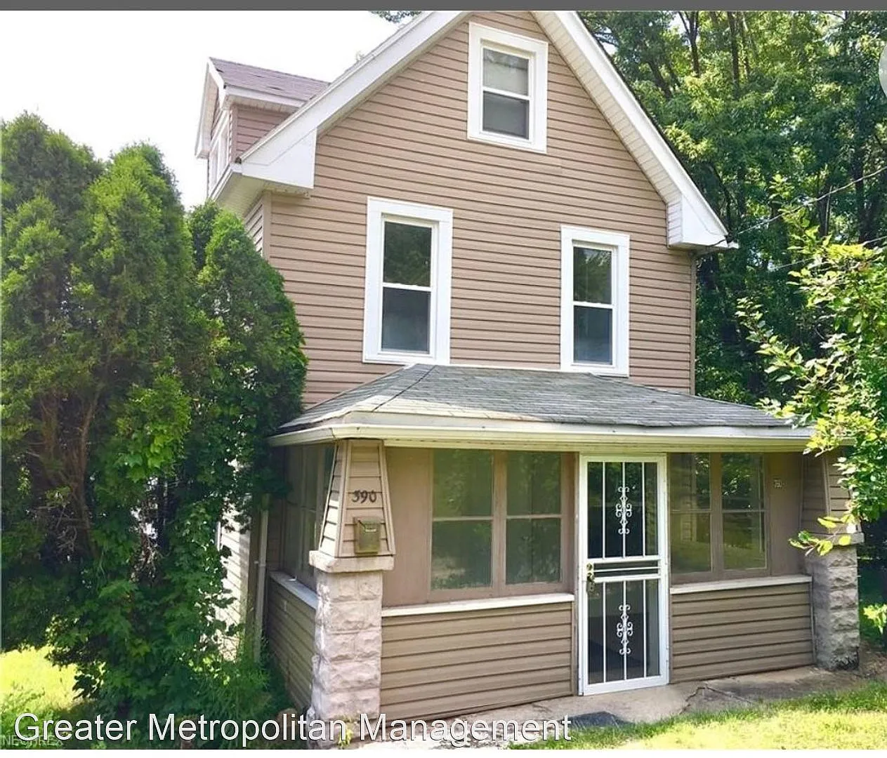 390 Eastland Ave photo 1
