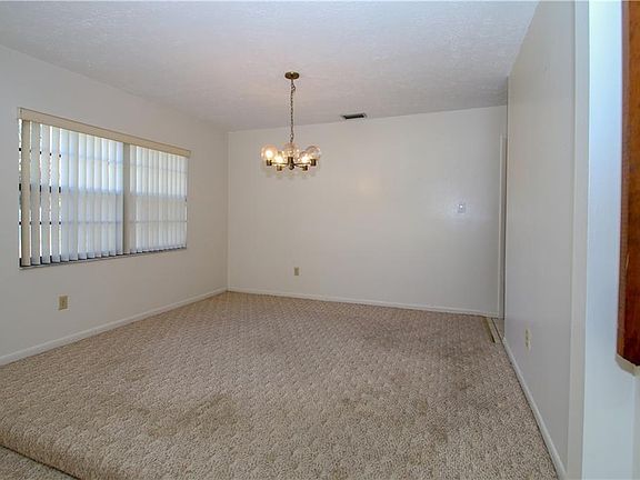 5th image of 15807 Wheatfield Pl