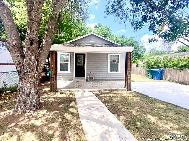 3237 Colima St — Photo 2
