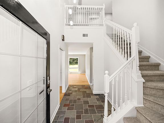5th image of 6096 Darramoor Rd