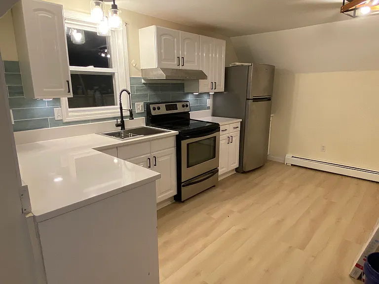 25 Franklin St #2 — Photo 1