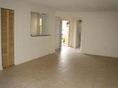 5th image of 4885 NW 97th Pl