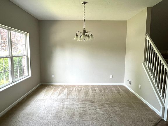 5th image of 13887 Zion Ct