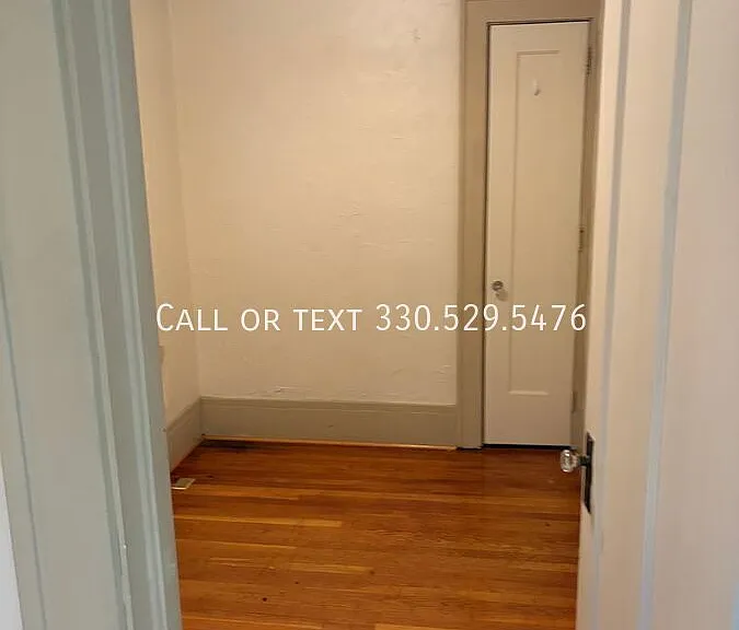 798 W Market St #6 — Photo 6