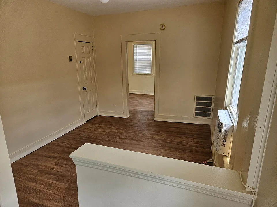314 S Main St #3