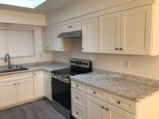1st image of 1576 Darlene Ave