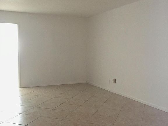 2nd image of 2530 Pierce St APT 104
