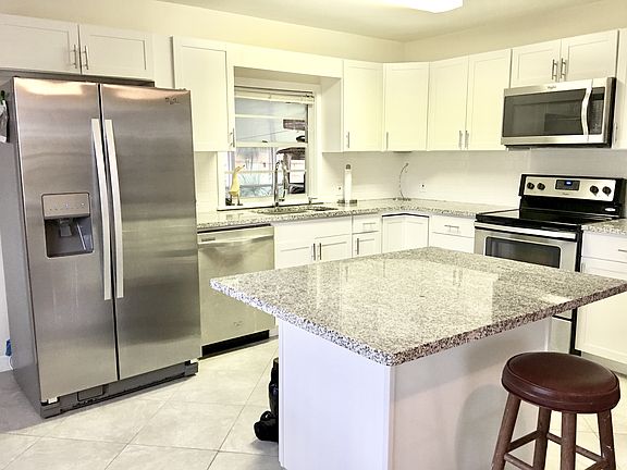 3rd image of 15 Avista Cir
