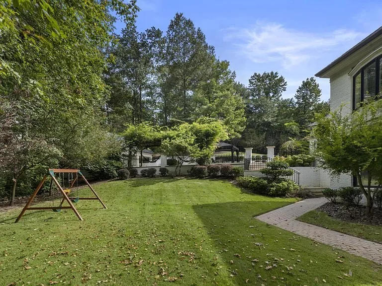 997 Davis Dr — Photo 62