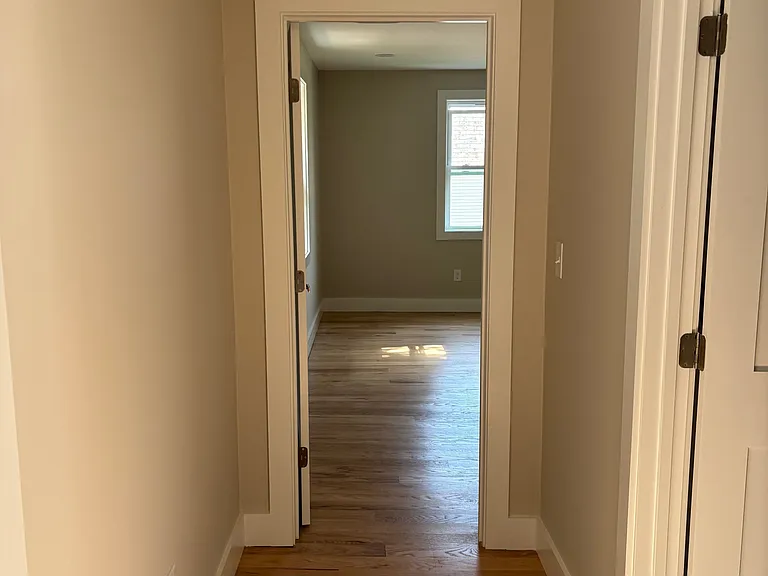 10-12 H St — Photo 11