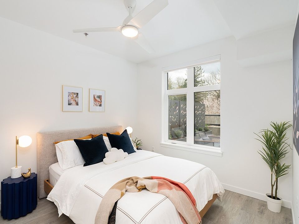1x1 | Bedroom