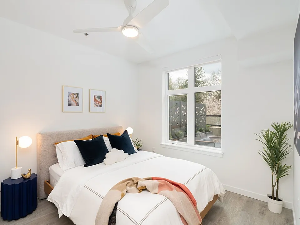 1x1 | Bedroom
