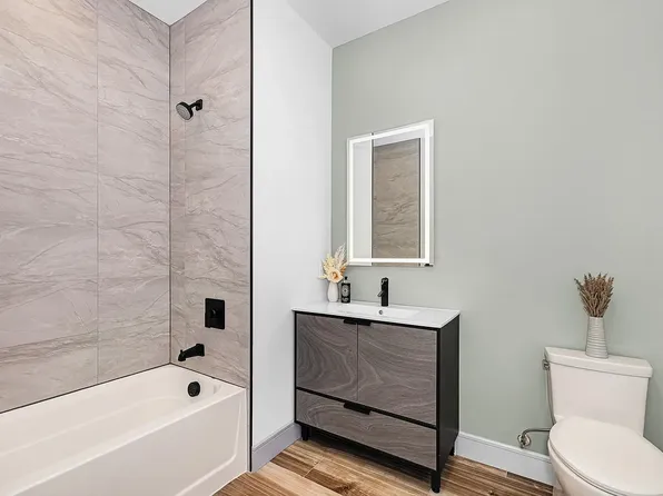 1435 10th Street image 16 of 59