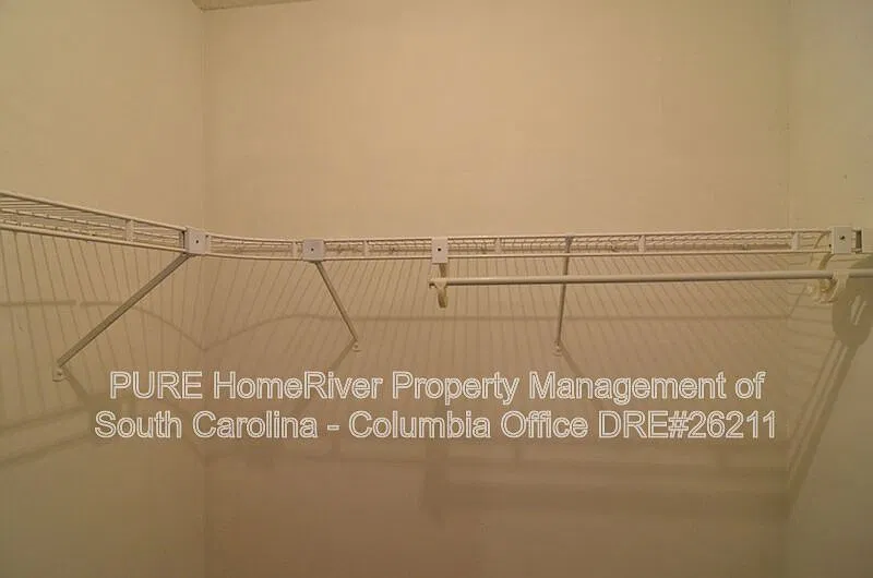 3 bed, 2.0 bath, 1200 sqft, $1,350 — Photo 3