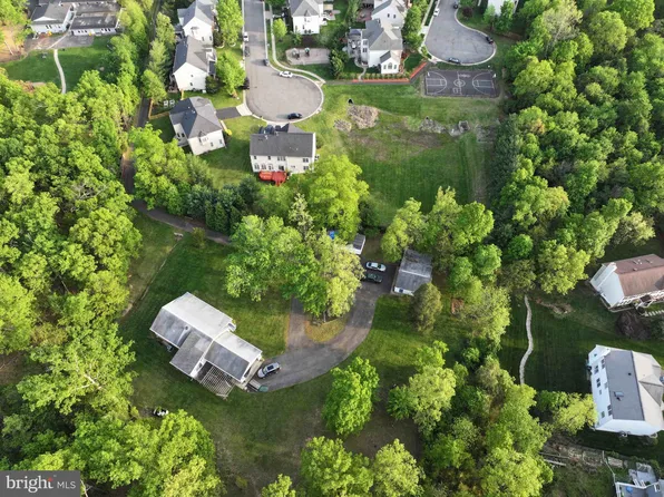 626 W Church Rd, Sterling, VA 20164