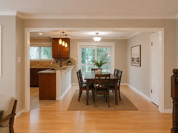 4th image of 11 Hickory Oak Dr