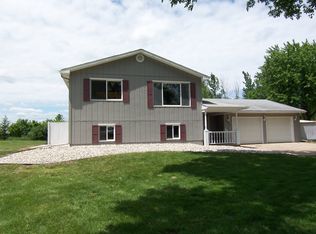 4108 Willow Ln, Brookings, SD 57006