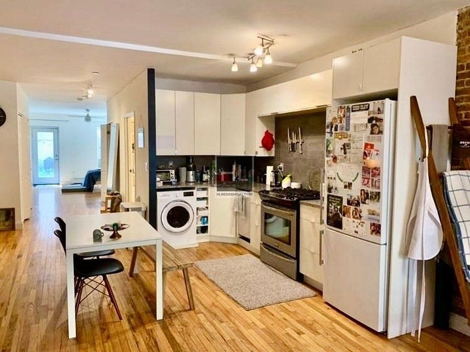 1st image of 525 Manhattan Ave #1